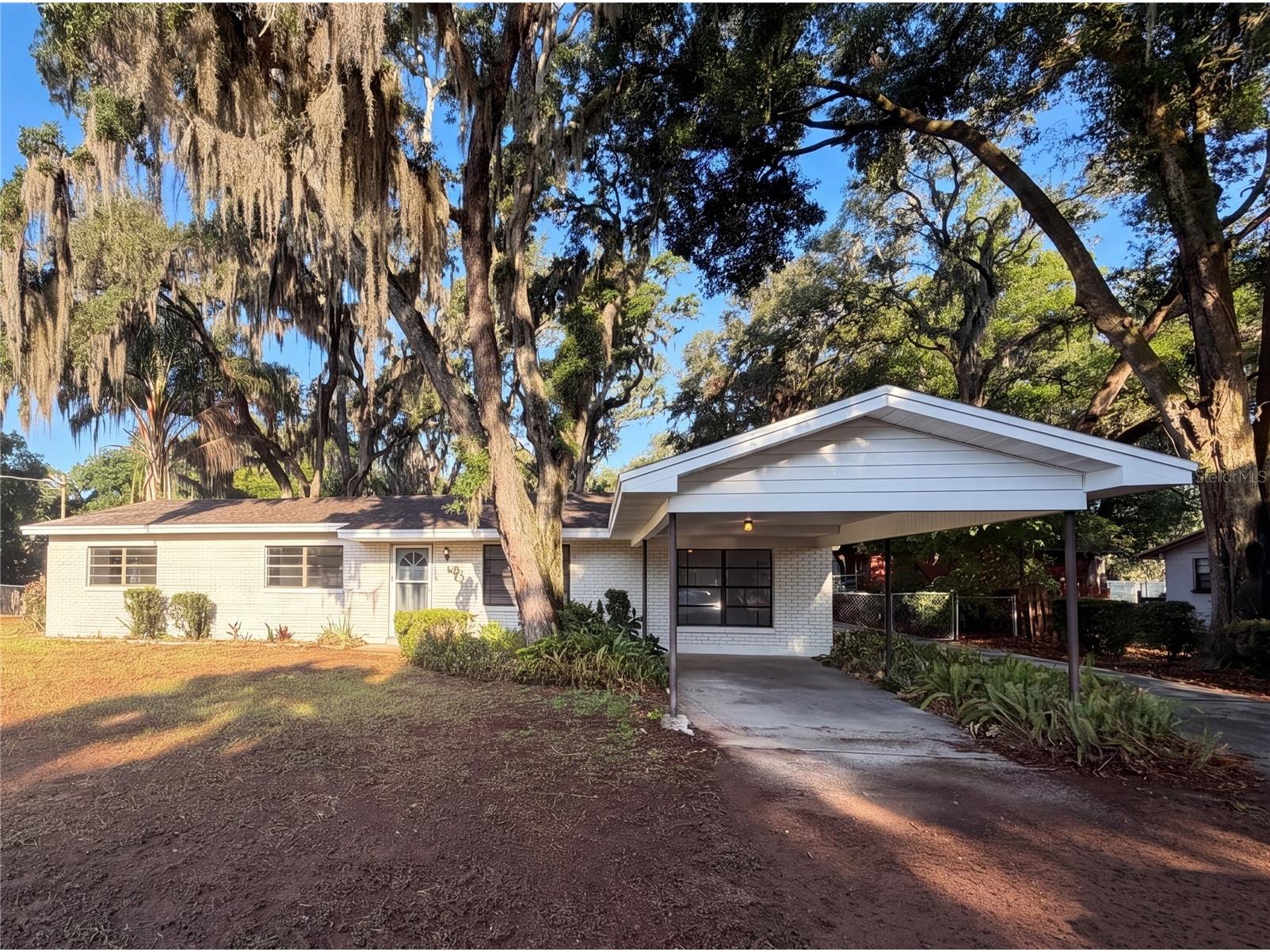 103 S Kingsway Road Seffner FL 33584 O6410955 image1