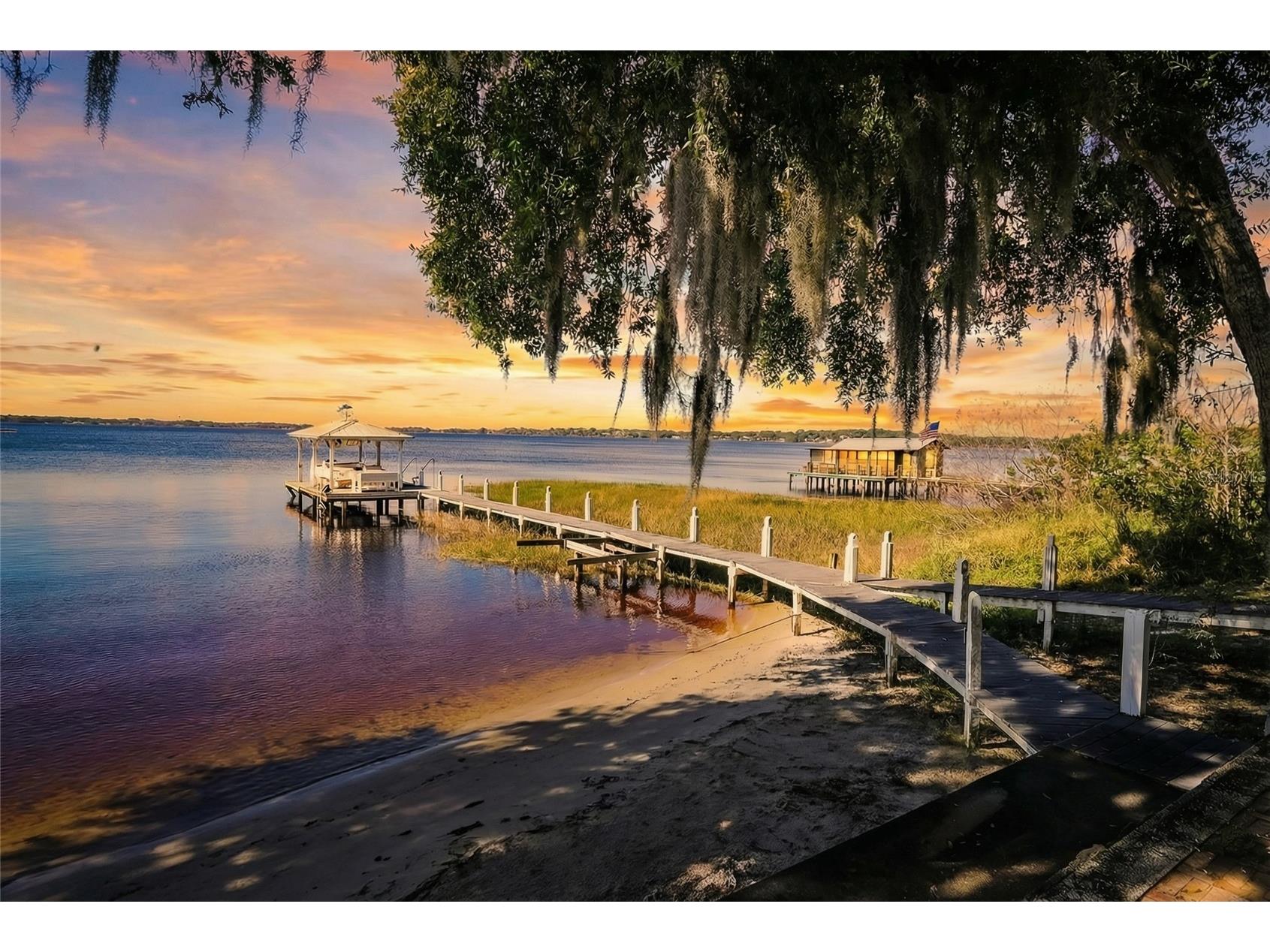 103 S Lakeshore Drive Minneola FL 34715 - LAKE MINNEOLA O6377402 image1