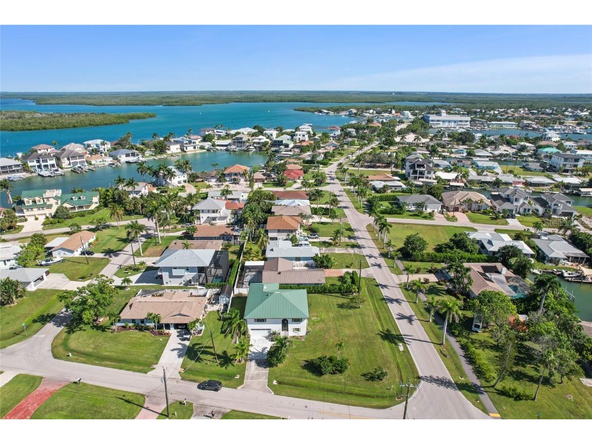 103 Tahiti Circle Naples FL 34113 TB8352684 image33