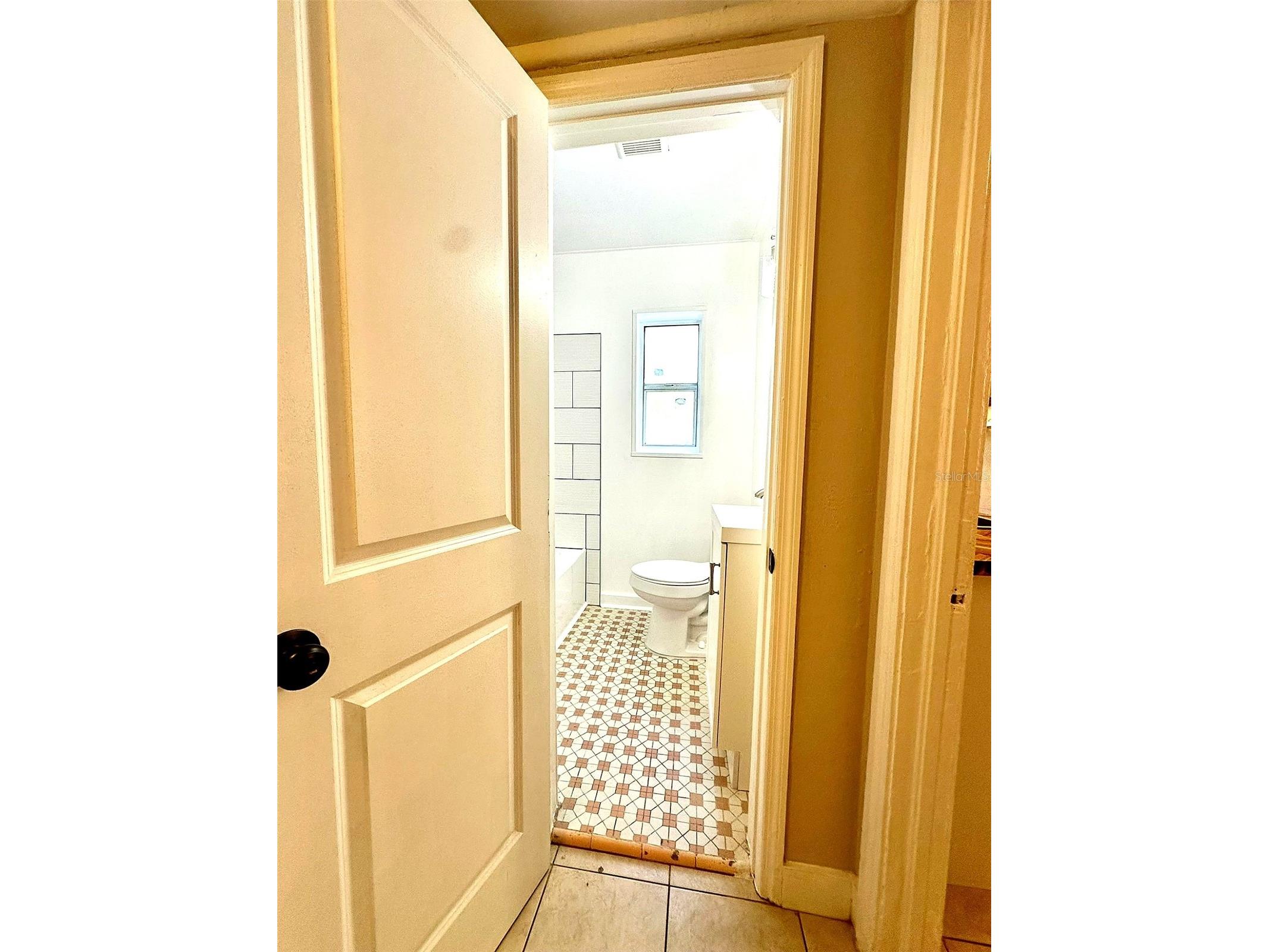 1030 NE 1st Avenue Gainesville FL 32601 GC538237 image15