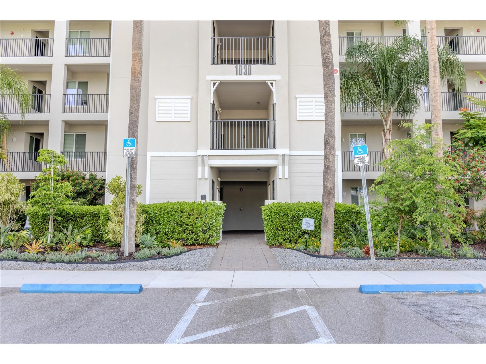 1030 Tidewater Shores Loop #104 Bradenton FL 34208 - MANATEE RIVER A4698361 image2