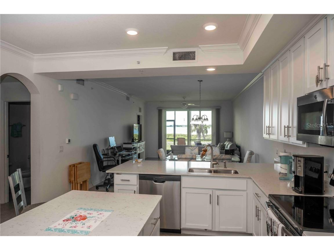 1030 Tidewater Shores Loop #105 Bradenton FL 34208 A4669018 image7