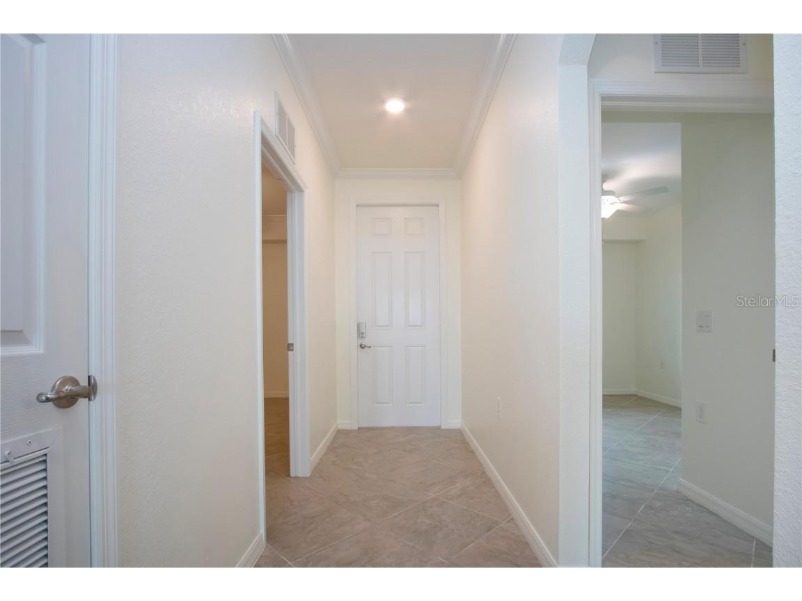 1030 Tidewater Shores Loop #106 Bradenton FL 34208 - MANATEE RIVER A4666457 image2