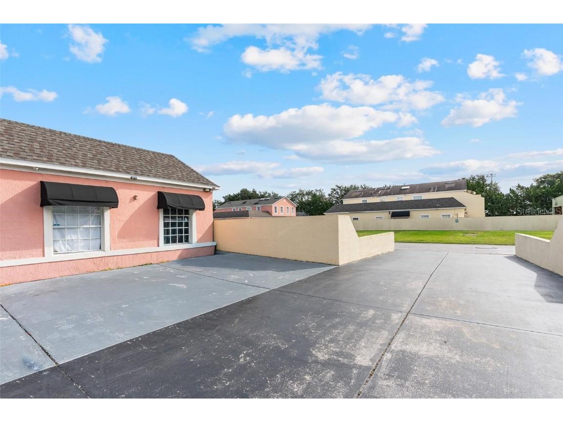 1030 Universal Rest Place Kissimmee FL 34744 V4945029 image16