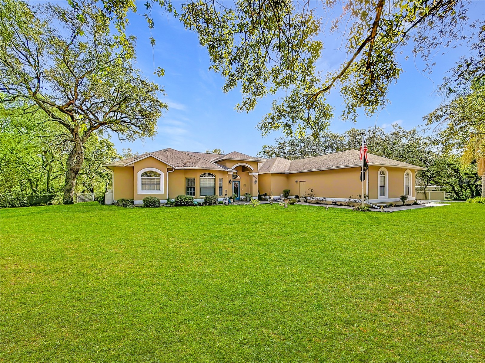 10301 Fox Sparrow Avenue Weeki Wachee FL 34613 W7887363 image2