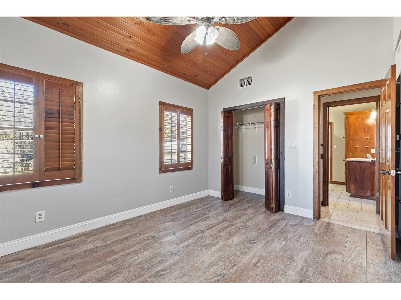 10301 Trail Ridge Lane Tampa FL 33624 TB8468159 image15