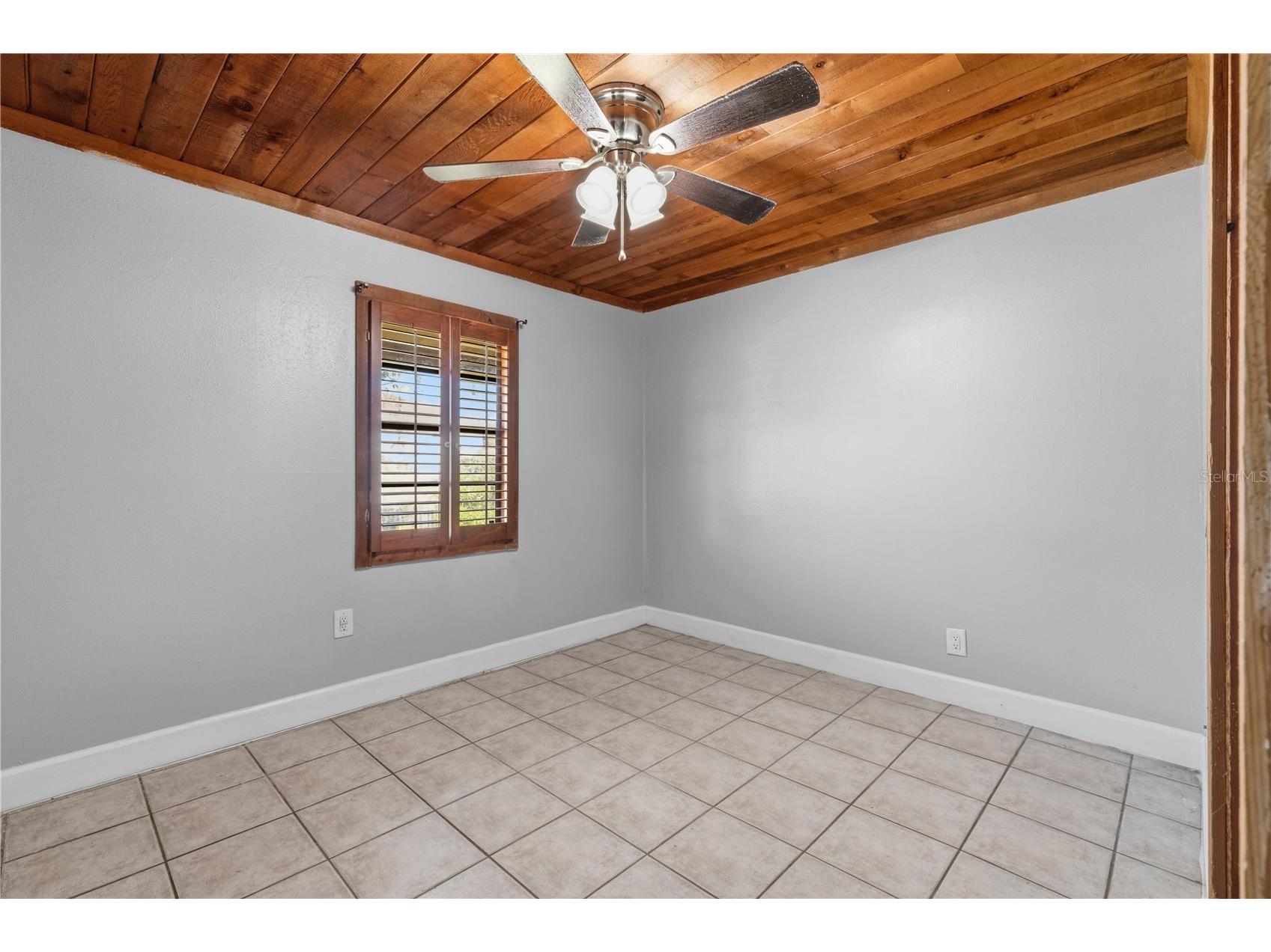 10301 Trail Ridge Lane Tampa FL 33624 TB8468159 image16