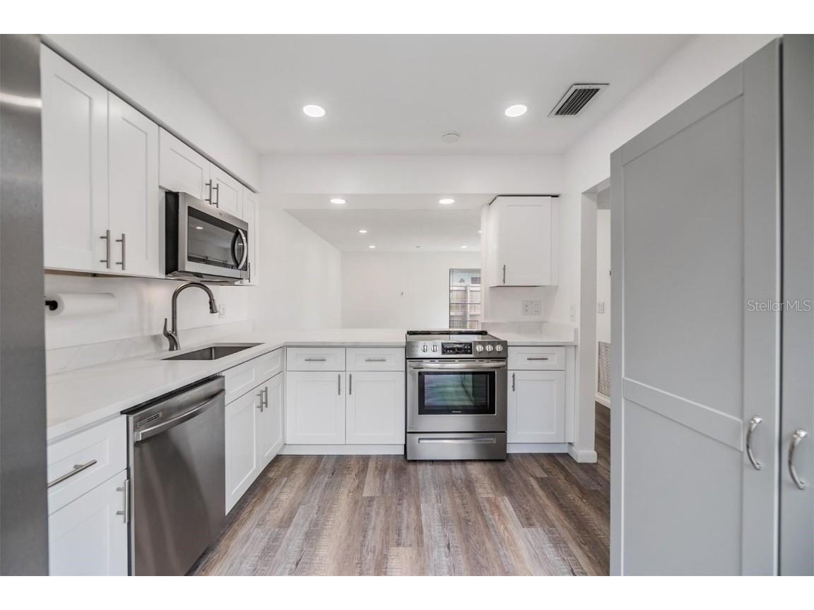 10306 Green Grove Place Tampa FL 33624 TB8362588 image20