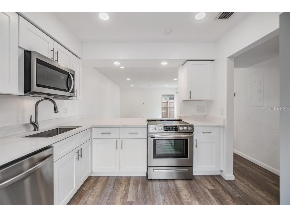 10306 Green Grove Place Tampa FL 33624 TB8362588 image23