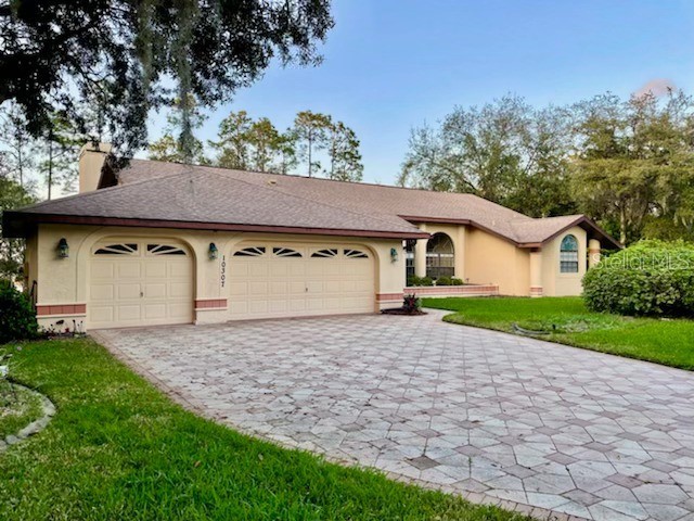 10307 Waters Edge Court Weeki Wachee FL 34613 - TOOKE LAKE T3433002 image1
