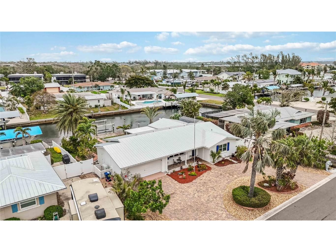 10308 Kingfisher Road W Bradenton FL 34209 - PALMA SOLA BAY A4648227 image1