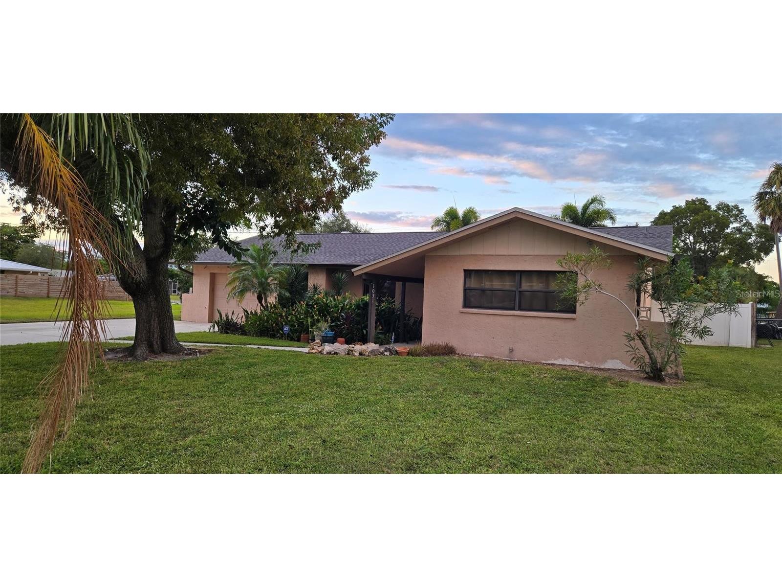 1031 Averly Street Fort Myers FL 33919 - Whiskey Creek TB8514878 image1