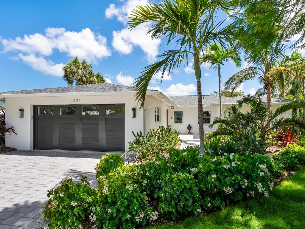 1031 Contento Street Sarasota FL 34242 - GRAND CANAL A4657190 image1