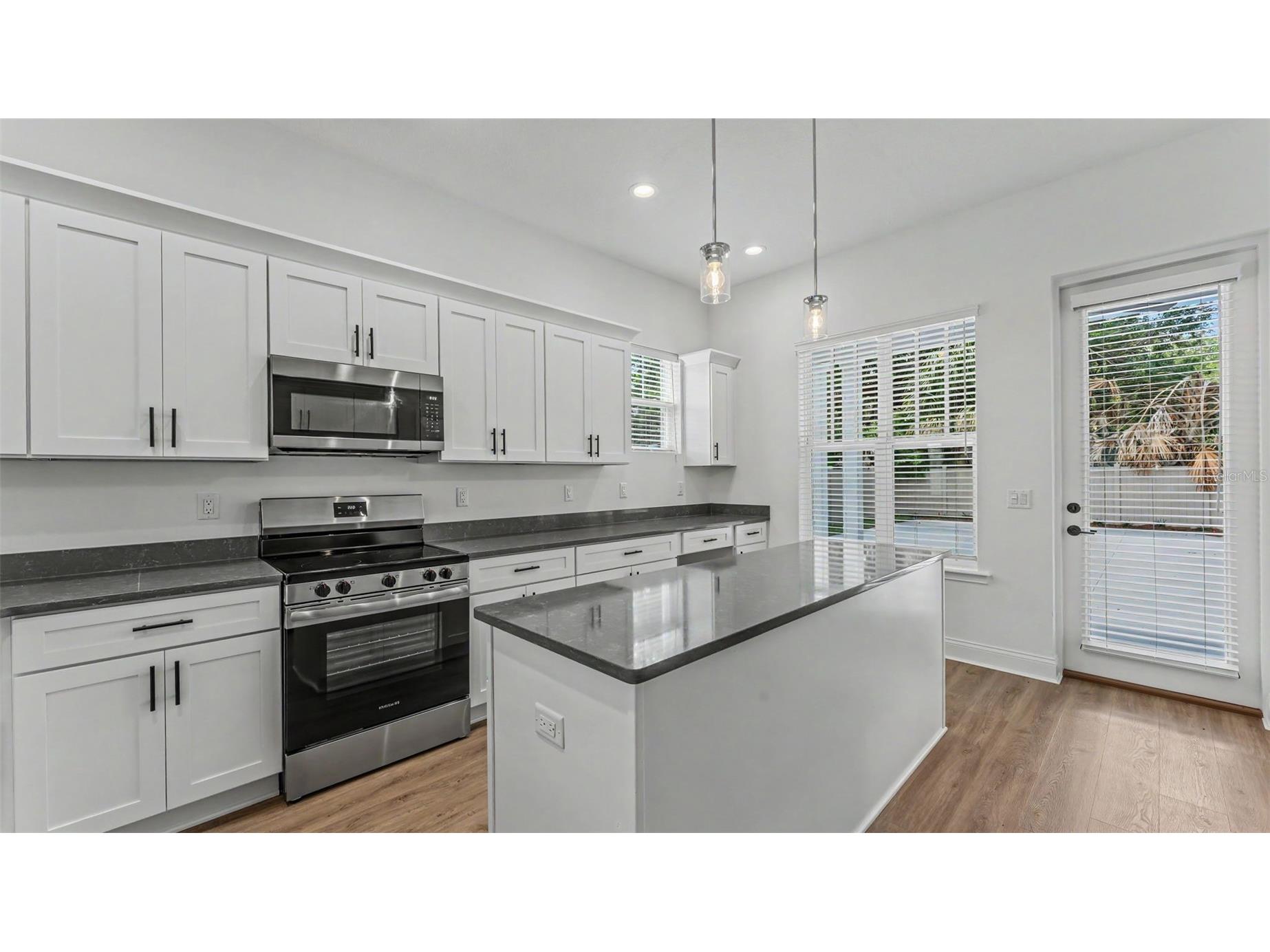 1031 E Lime Street Lakeland FL 33801 L4961736 image10