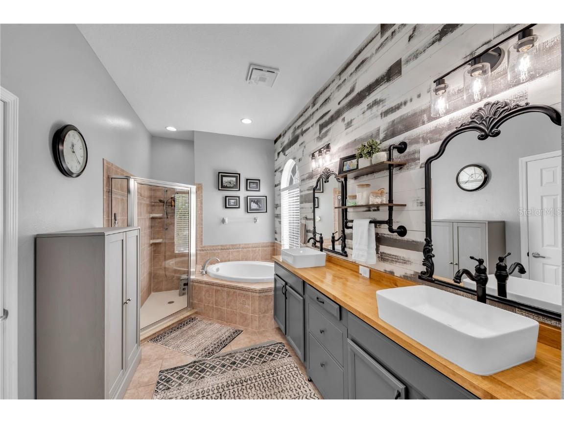 1031 Emerald Hill Way Valrico FL 33594 TB8455752 image29