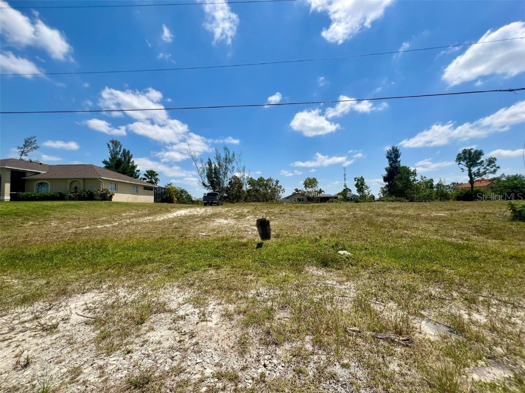 1031 NW 20th Place Cape Coral FL 33993 C7513383 image1
