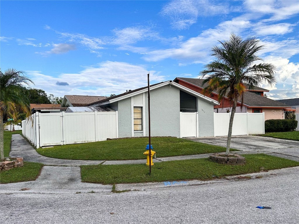 10311 Pennytree Place Tampa FL 33624 TB8310304 image1