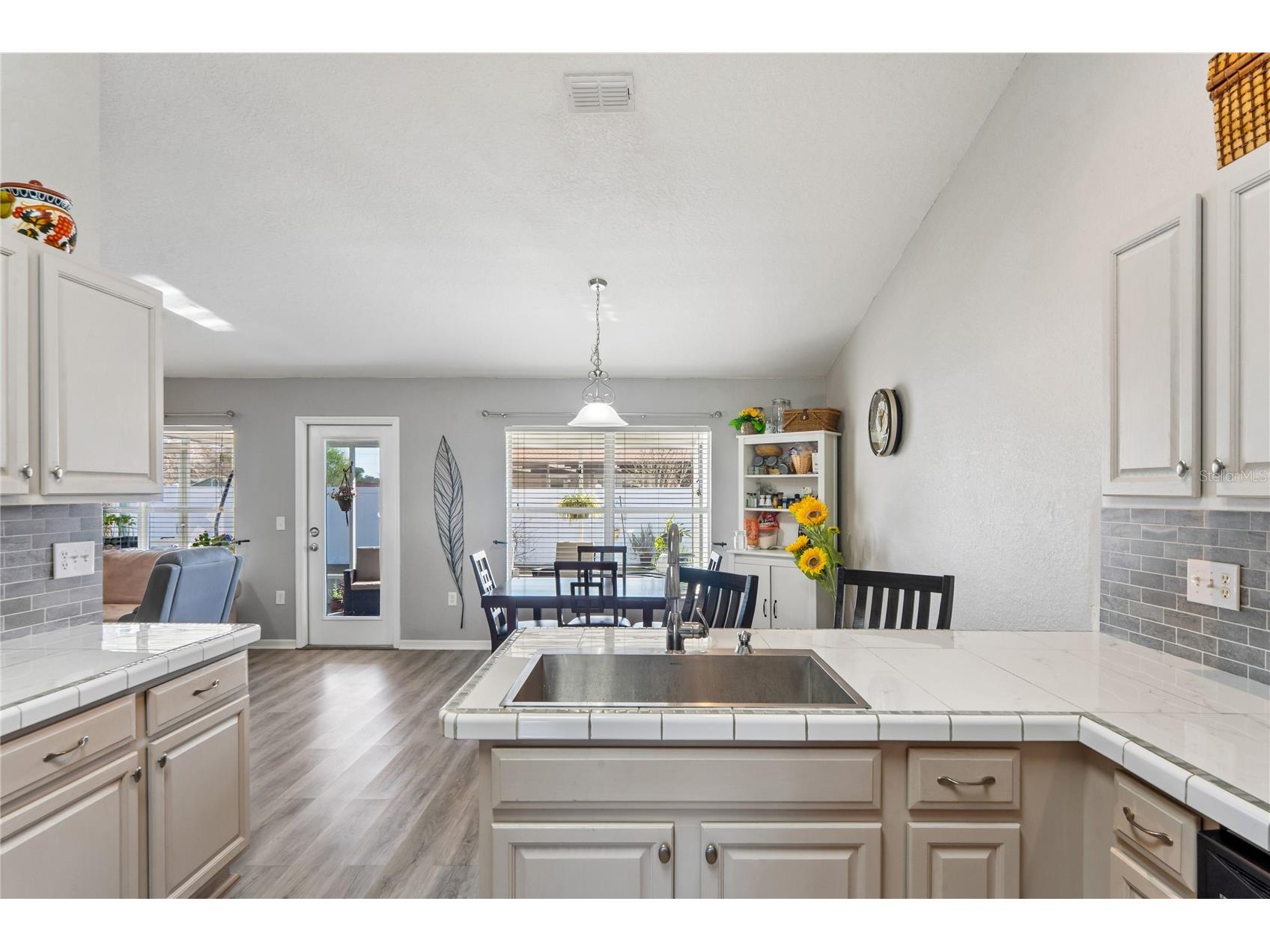 10318 Gifford Drive Spring Hill FL 34608 W7883527 image7