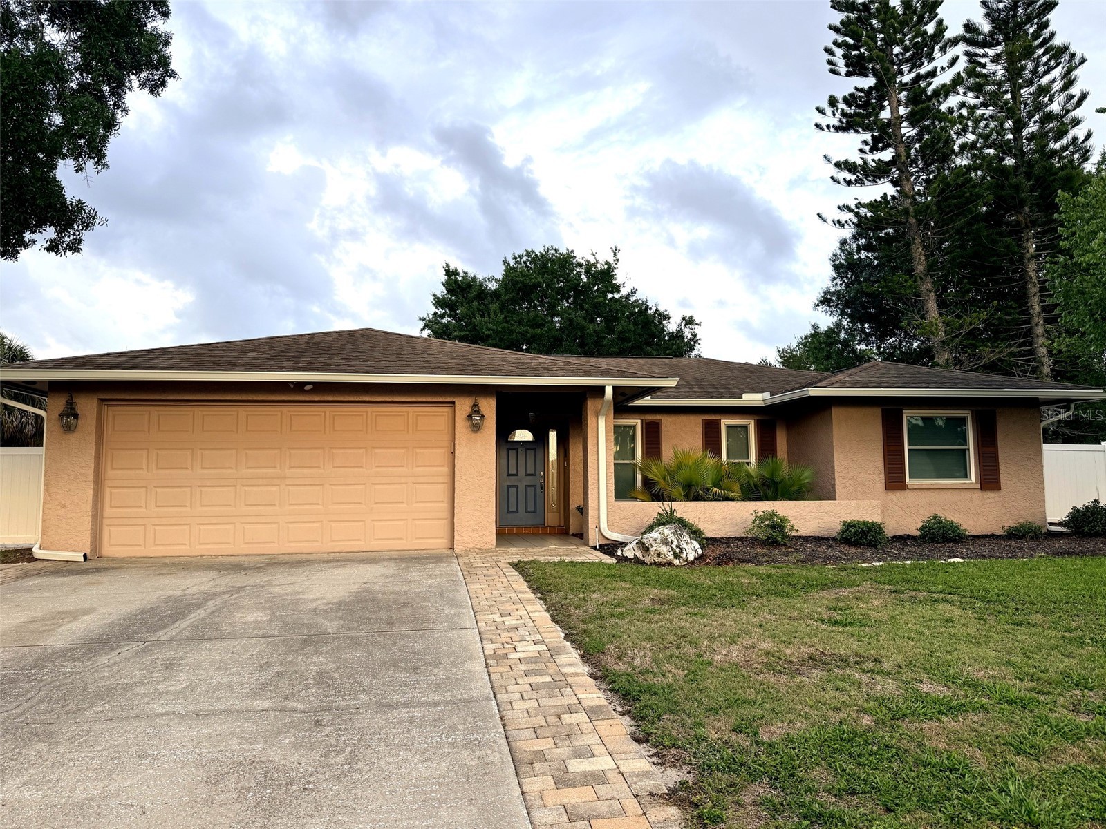10318 Out Island Drive Tampa FL 33615 TB8513203 image1