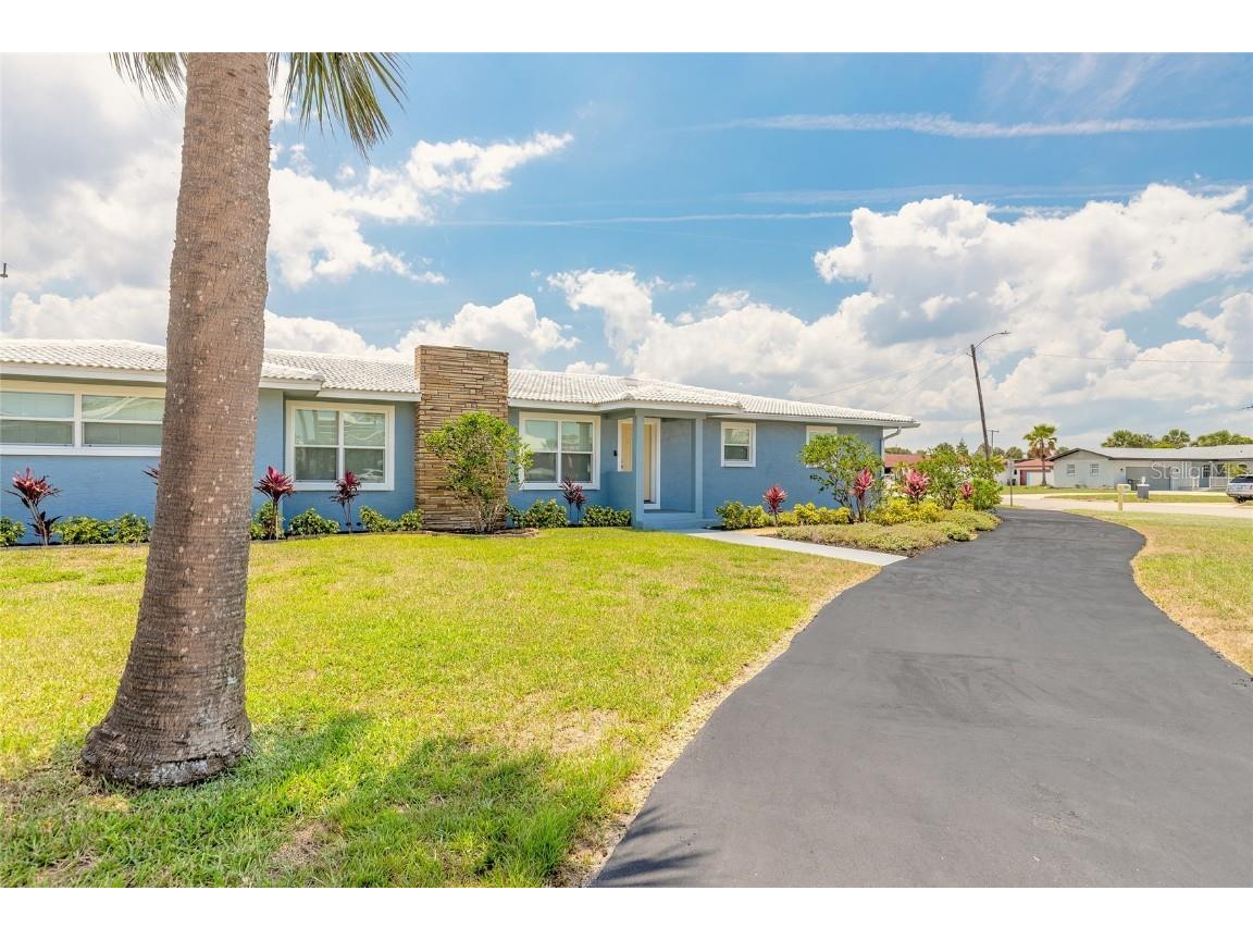 1032 Bel Aire Drive Daytona Beach FL 32118 V4942871 image2