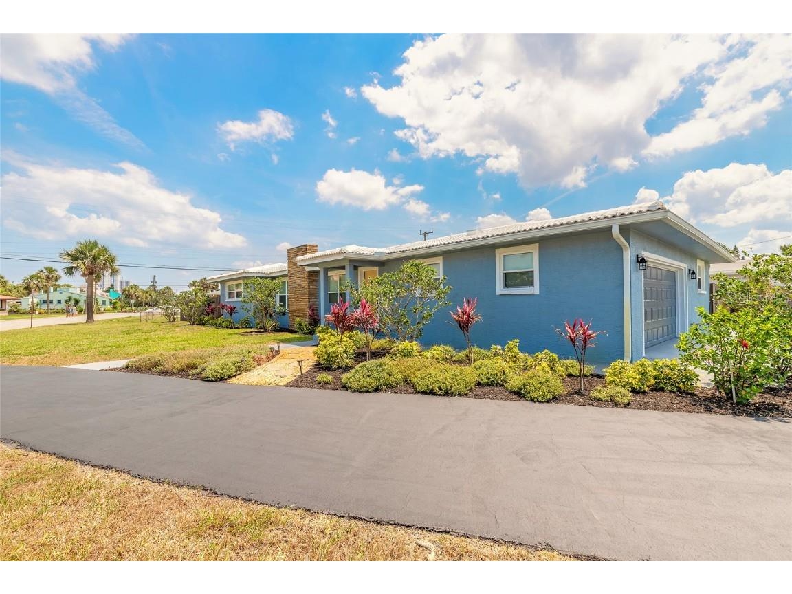 1032 Bel Aire Drive Daytona Beach FL 32118 V4942871 image3