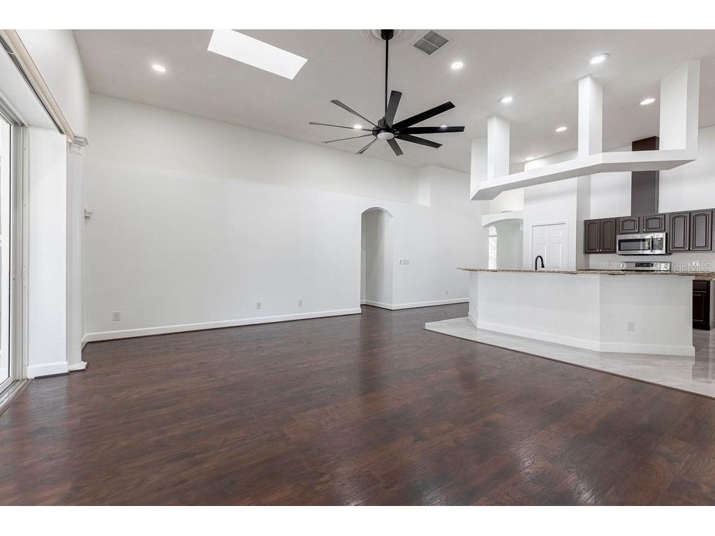 1032 Legends Pass Drive Valrico FL 33594 TB8486144 image5