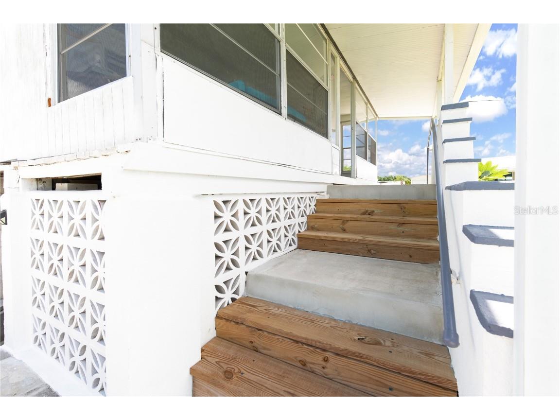 1032 Lemon Street Okeechobee FL 34974 OK224253 image10