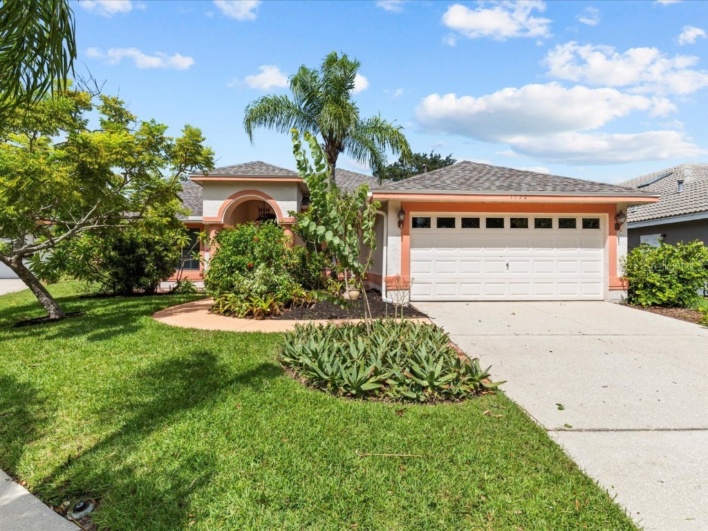1032 Tradewinds Drive Tarpon Springs FL 34689 U8252968 image1