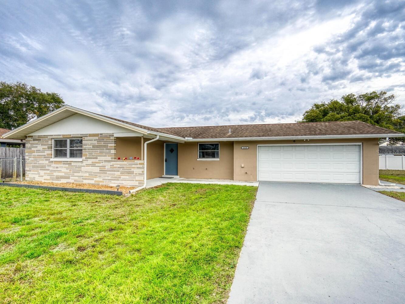 10320 Honeysuckle Lane Port Richey FL 34668 W7882585 image1
