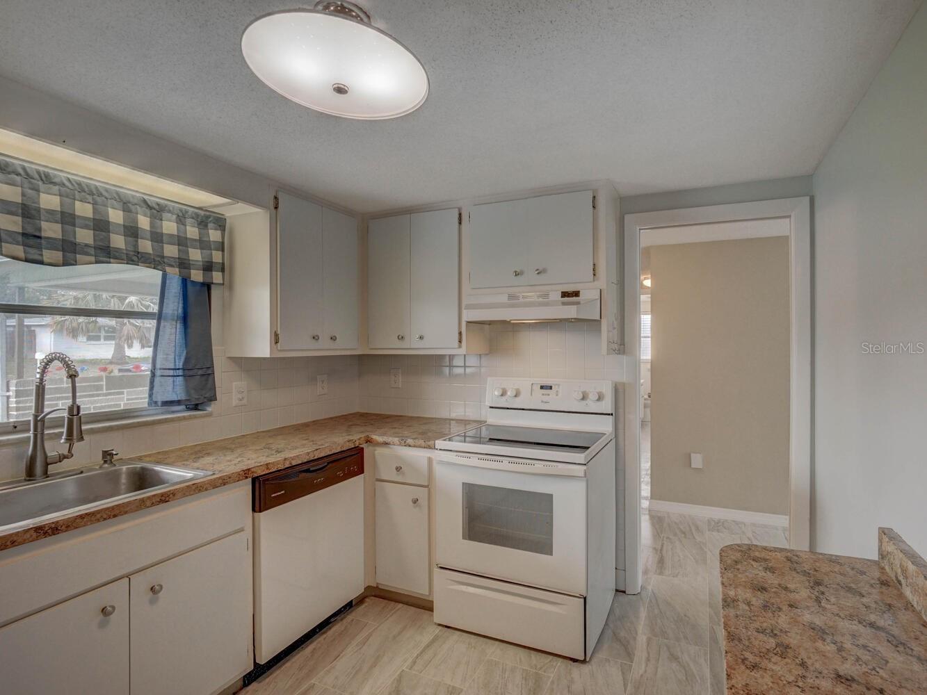 10320 Honeysuckle Lane Port Richey FL 34668 W7882585 image17