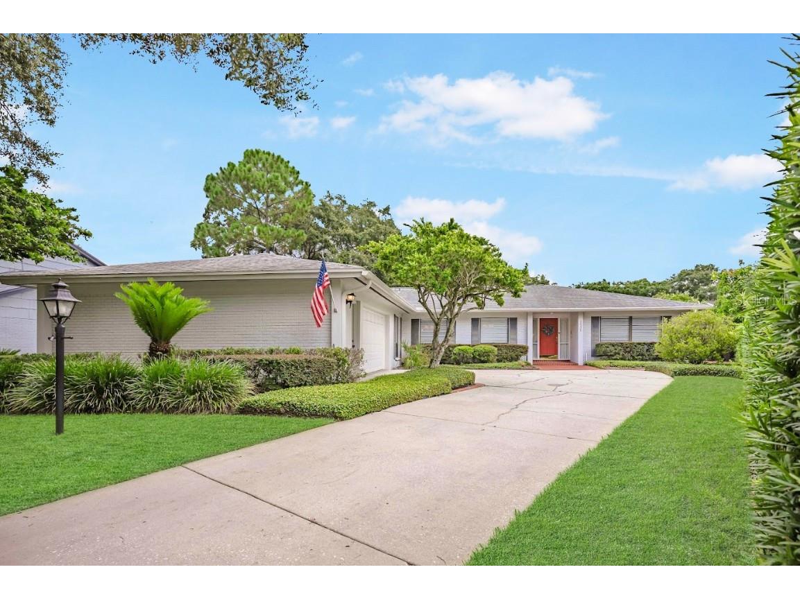 10325 Reclinata Lane Tampa FL 33618 - LAKE CARROLL TB8311398 image1