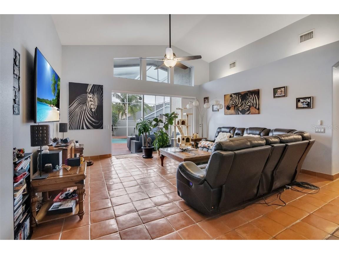 10327 Meadow Crossing Drive Tampa FL 33647 TB8413517 image24