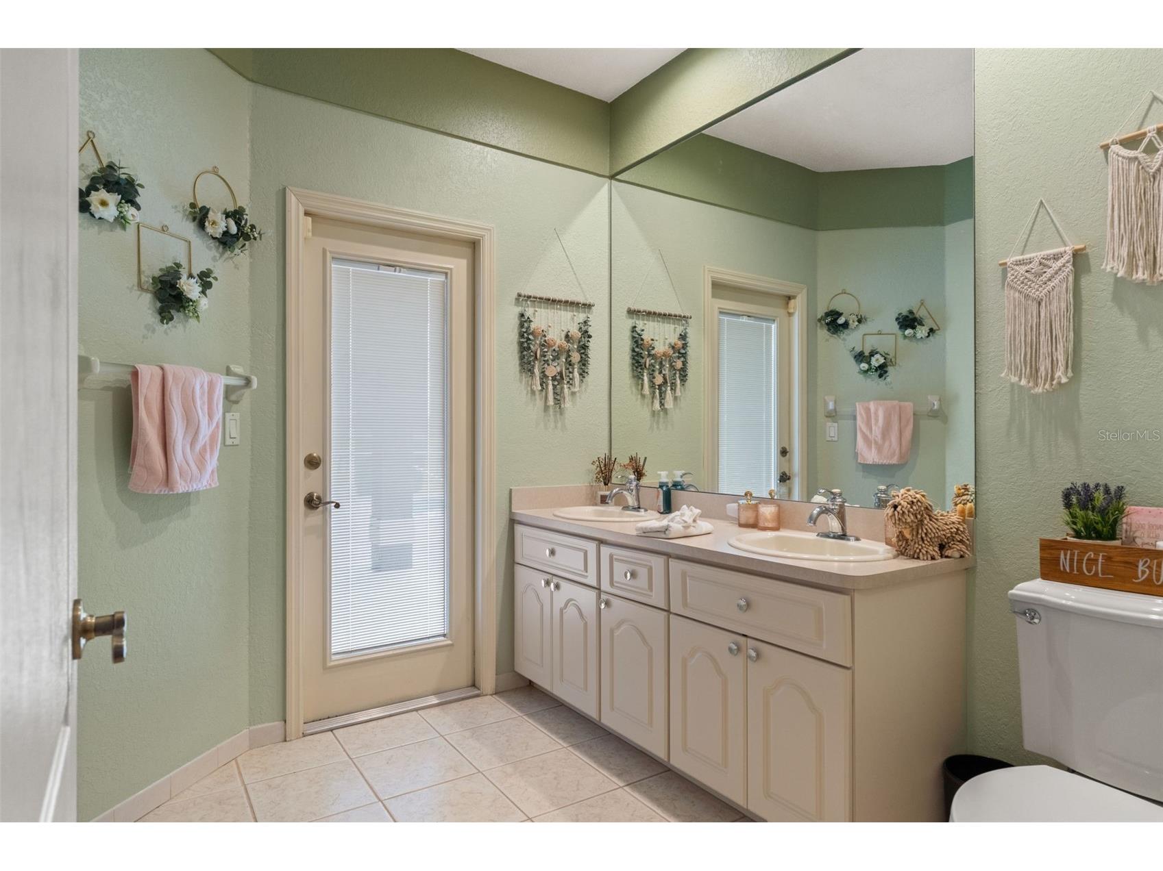 10327 Velvetseed Circle Spring Hill FL 34608 TB8507418 image18