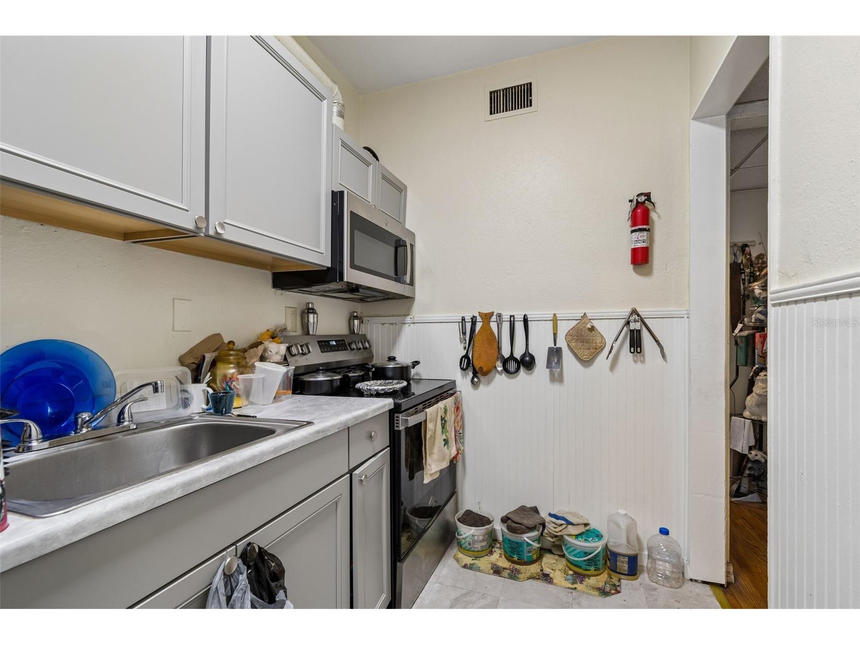 1033 19th Avenue S Saint Petersburg FL 33705 TB8503357 image18