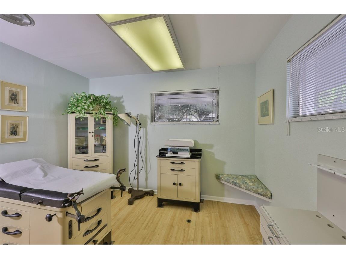 1033 7th Avenue N Saint Petersburg FL 33705 TB8409038 image13