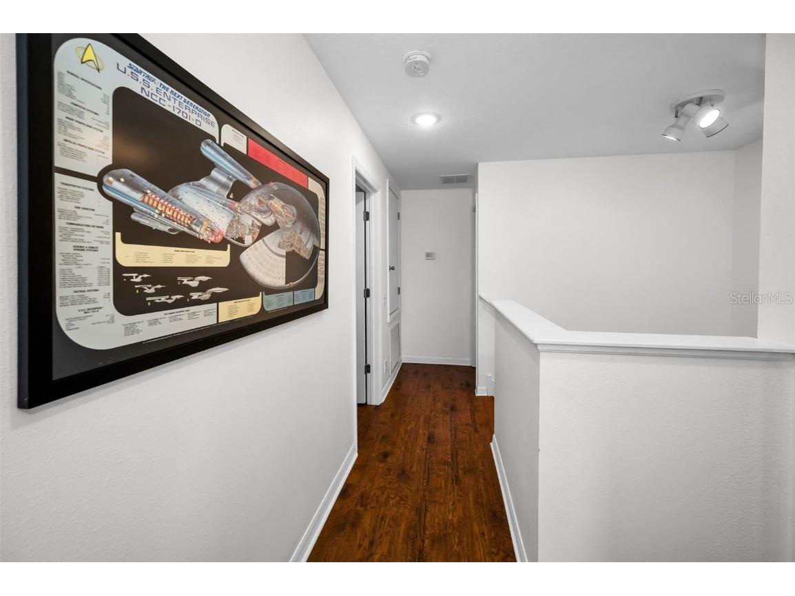 1033 Bella Vista Drive NE Saint Petersburg FL 33702 TB8430357 image20