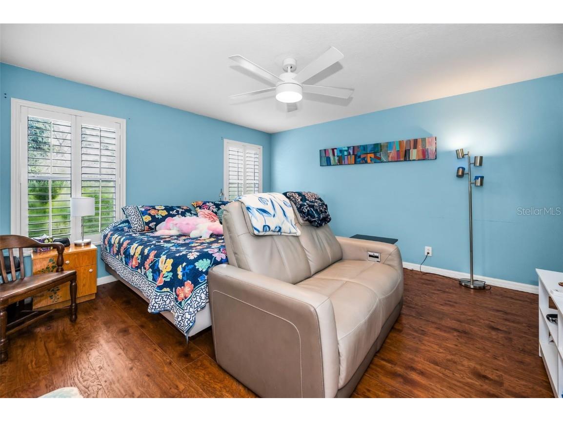 1033 Bella Vista Drive NE Saint Petersburg FL 33702 TB8430357 image21