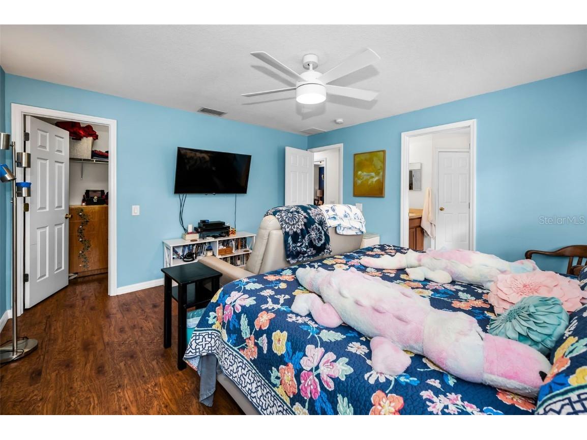 1033 Bella Vista Drive NE Saint Petersburg FL 33702 TB8430357 image23