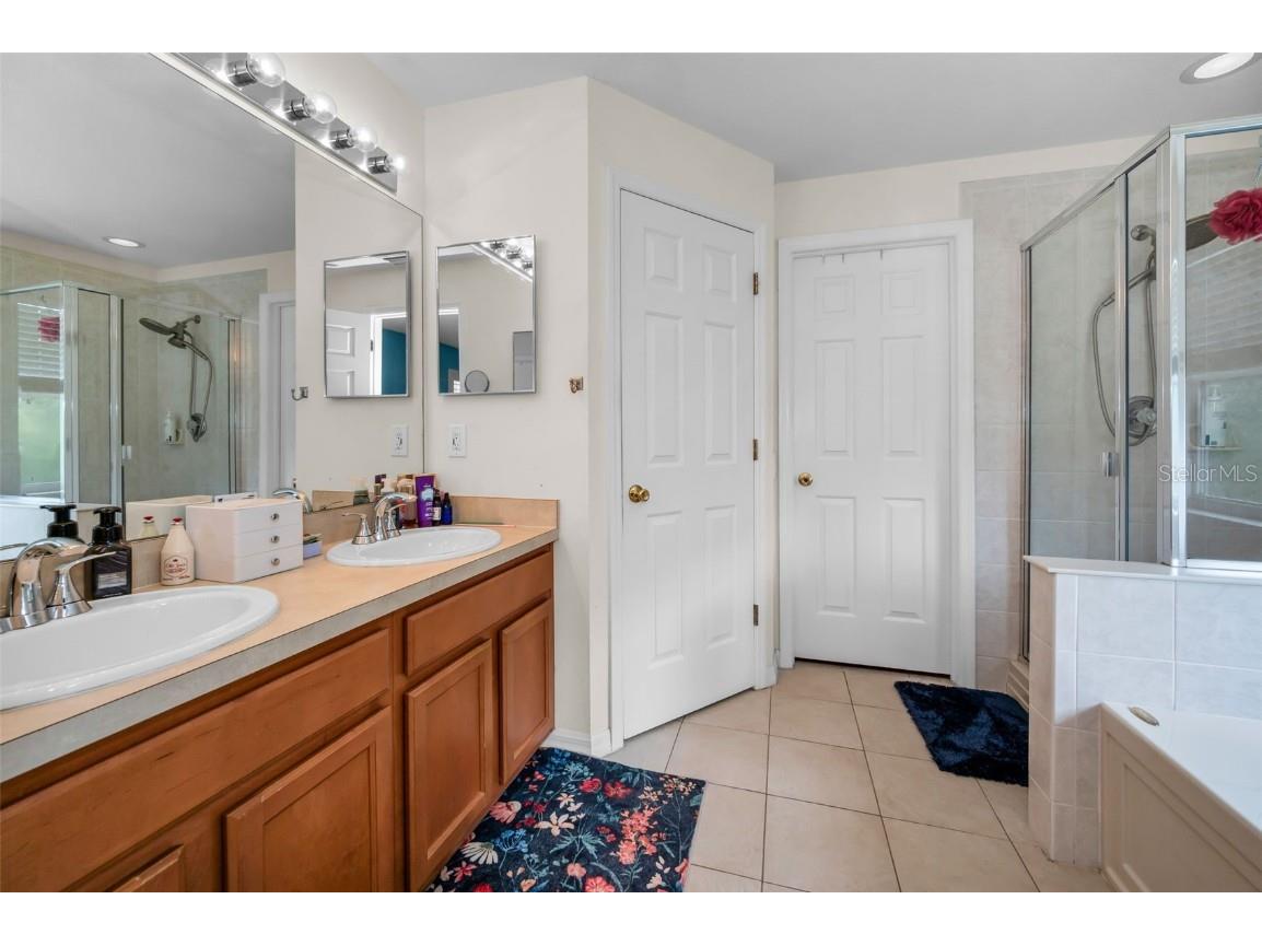 1033 Bella Vista Drive NE Saint Petersburg FL 33702 TB8430357 image25