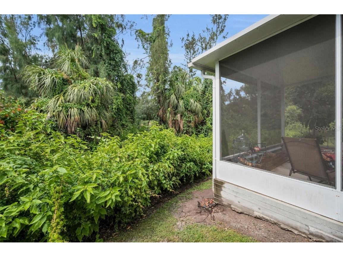 1033 Bella Vista Drive NE Saint Petersburg FL 33702 TB8430357 image45