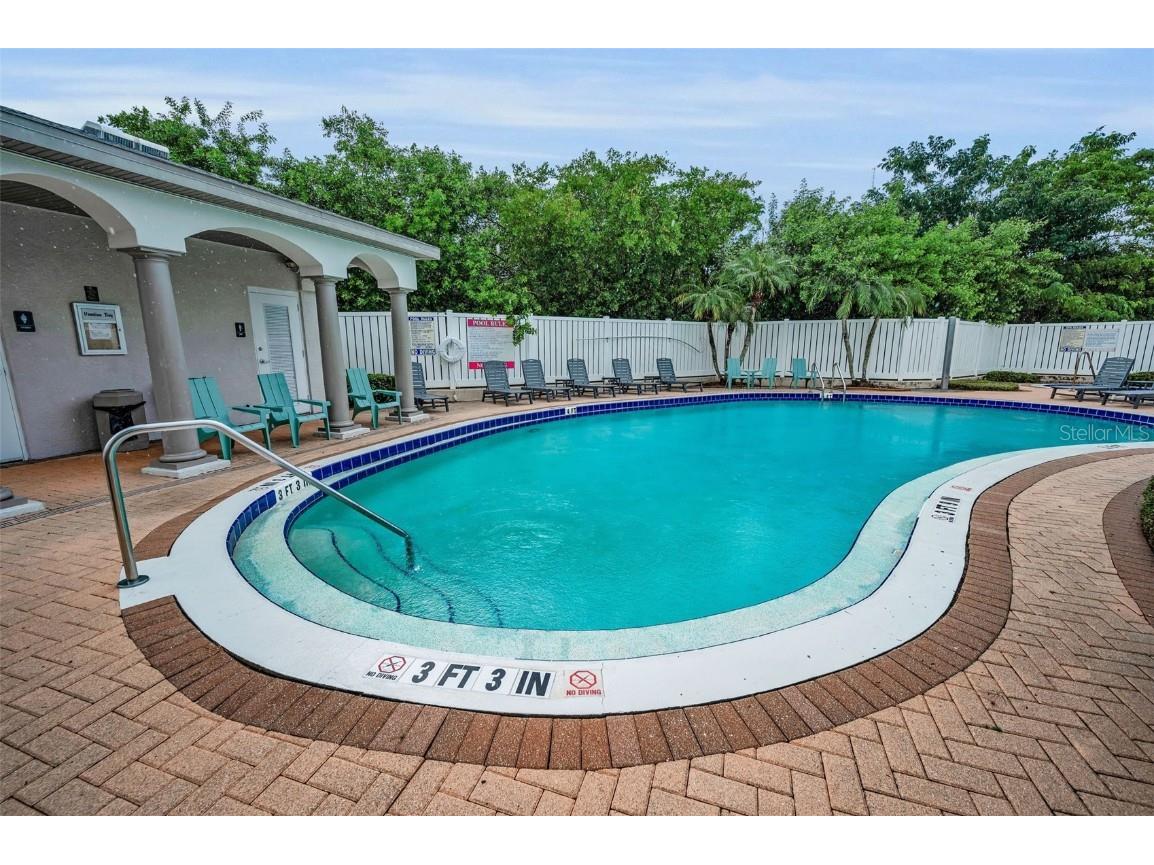 1033 Bella Vista Drive NE Saint Petersburg FL 33702 TB8430357 image52