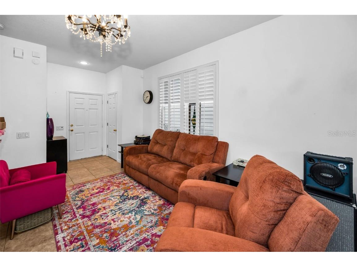 1033 Bella Vista Drive NE Saint Petersburg FL 33702 TB8430357 image7