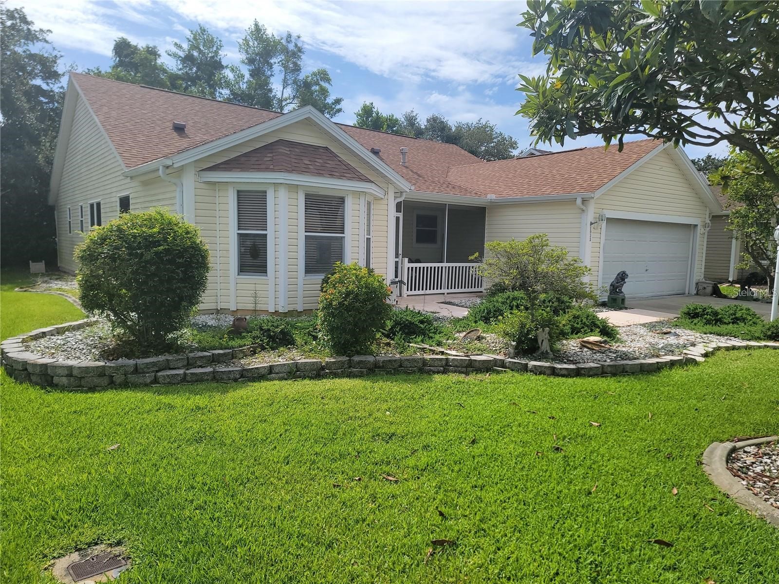 1033 Oak Forest Drive The Villages FL 32162 G5112779 image2