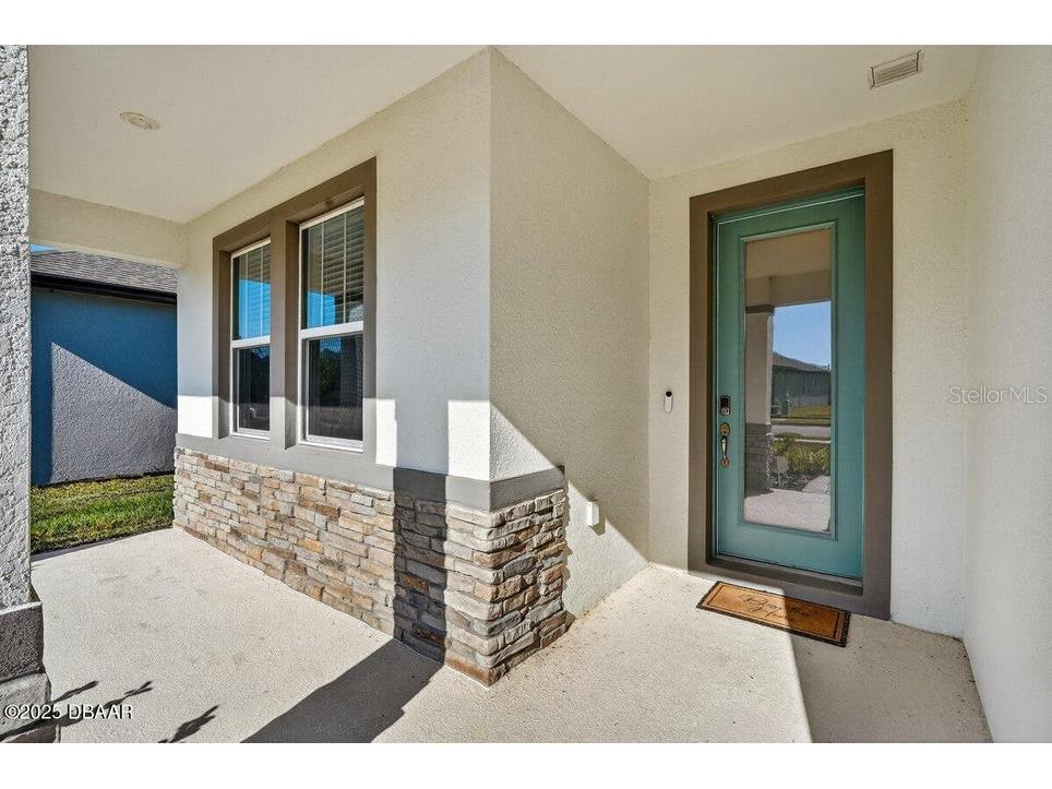 1033 Scramble Drive Daytona Beach FL 32124 - POND V4946080 image6