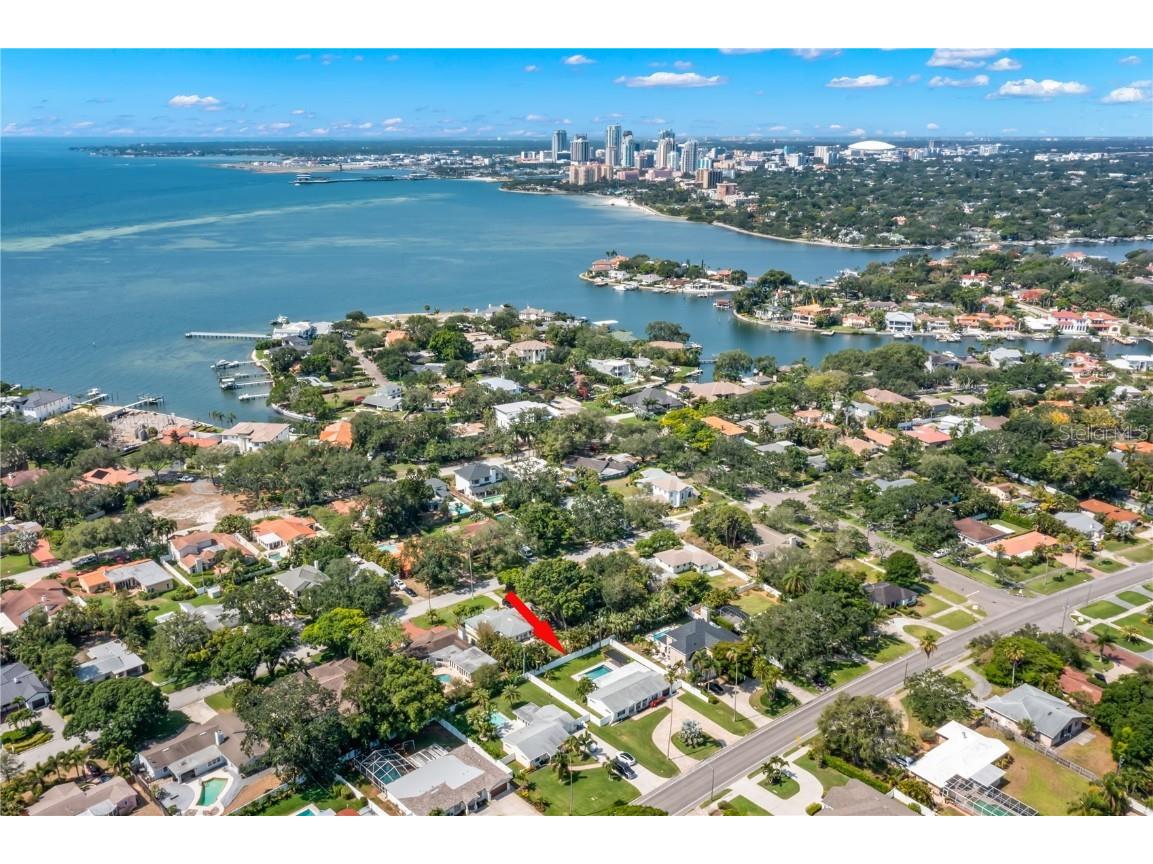 1033 Snell Isle Boulevard NE Saint Petersburg FL 33704 U8200567 image1