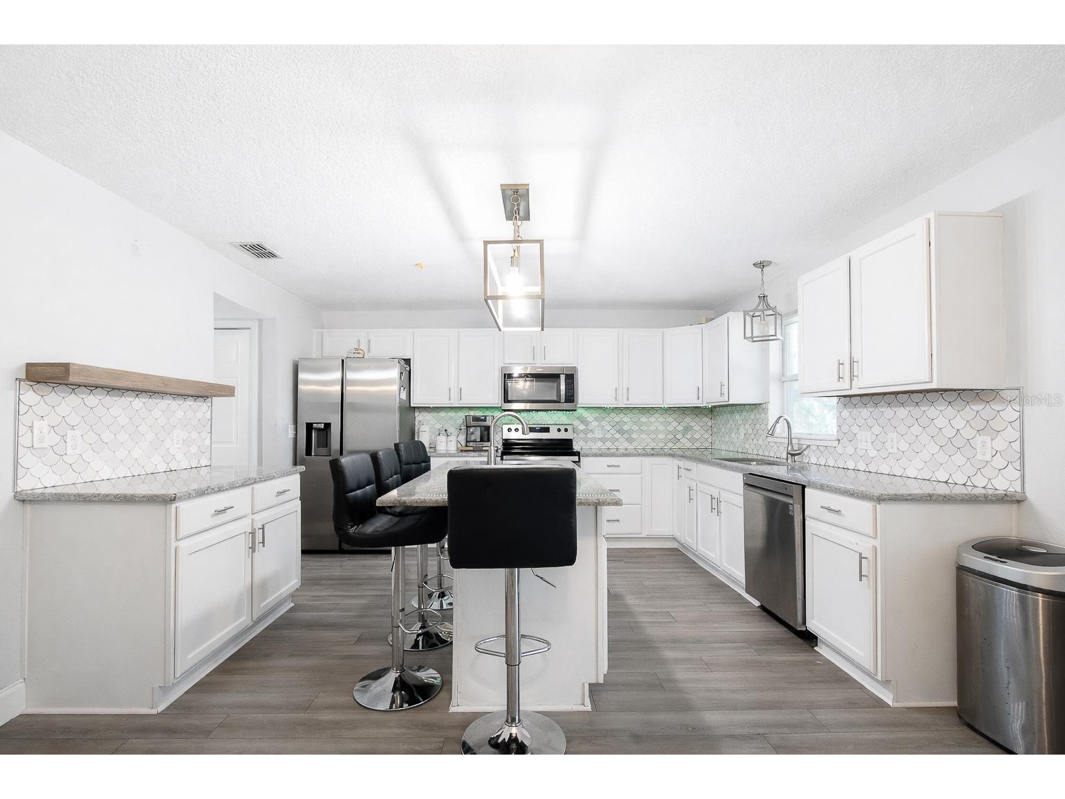 1033 Tawny Eagle Drive Groveland FL 34736 G5106504 image3