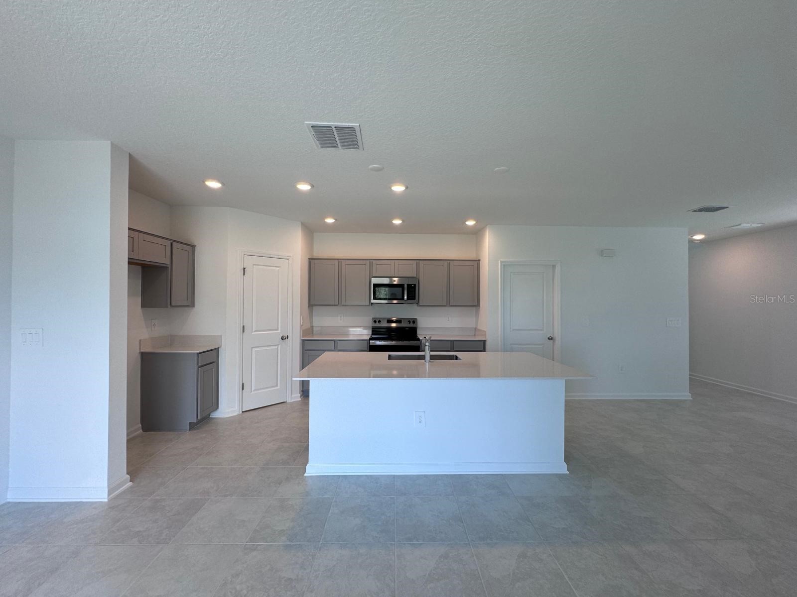 1033 Waterfall Boulevard Davenport FL 33837 O6411612 image7