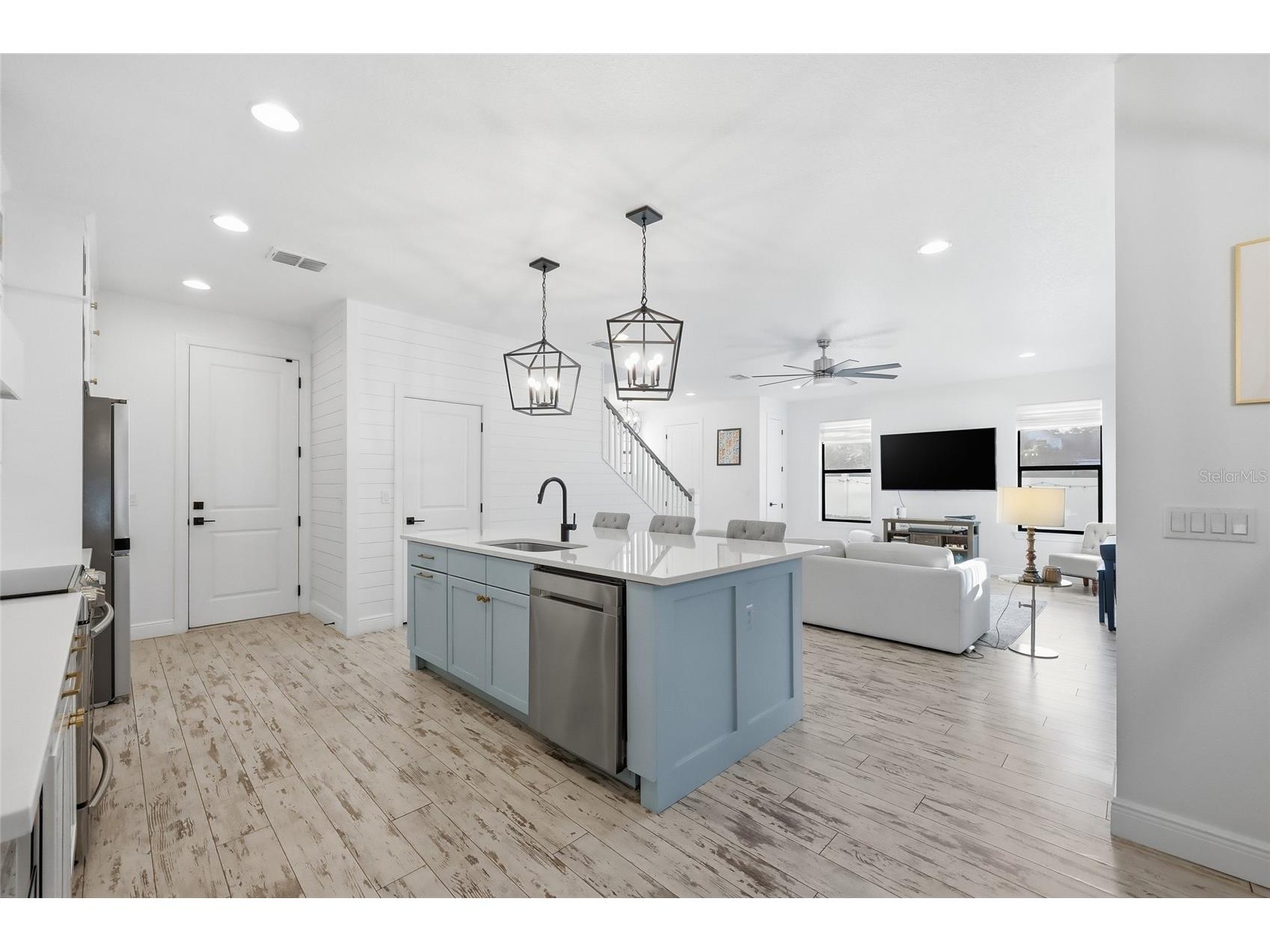 1033 Wilks Avenue Orlando FL 32809 O6379678 image17