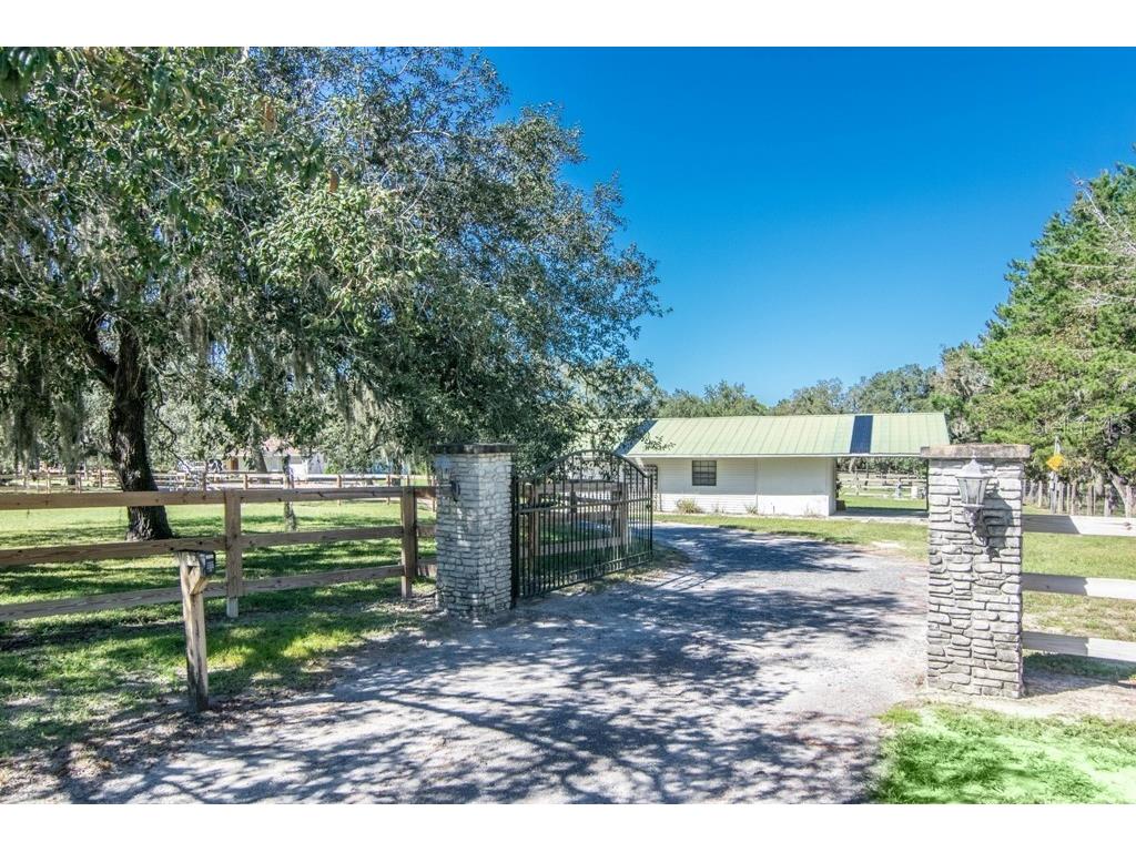 10335 Kitten Trail Hudson FL 34669 W7842666 image1