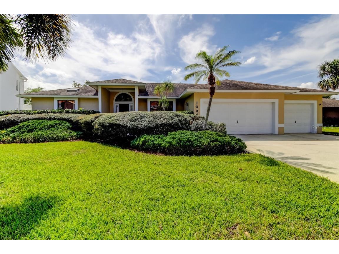 1034 Marco Drive NE Saint Petersburg FL 33702 - TAMPA BAY RIVIERA BAY TB8356402 image1